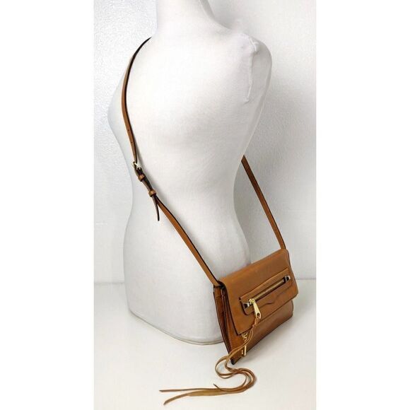 NWOT Rebecca Minkoff LIGHT TAN BROWN GENUINE LEATHER ENVELOPE SHOULDER BAG XBODY - Picture 2 of 12